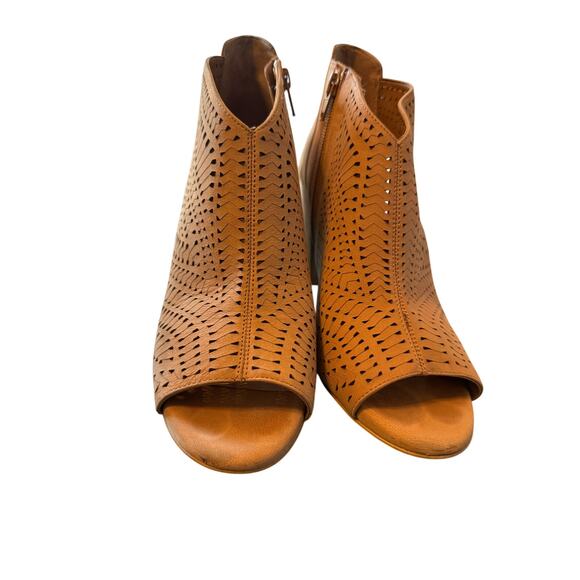 Gianni Bini Toniya Laser Cut Peep Toe Booties Suede Tan - Picture 2 of 2